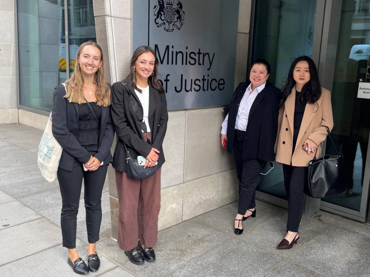 students infront of Ministry of Justice